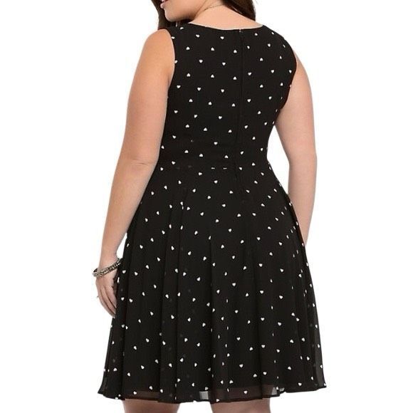 Torrid Heart Print Chiffon Flounce Skater Dress size 14 NWT - Picture 4 of 8